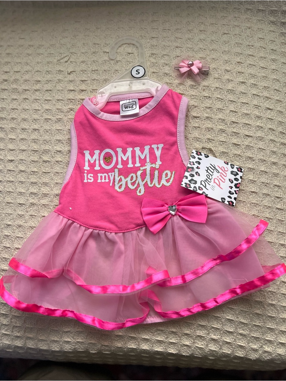 Dress and bow for your baby girl!